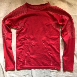 Women’s nike long sleeve workout top